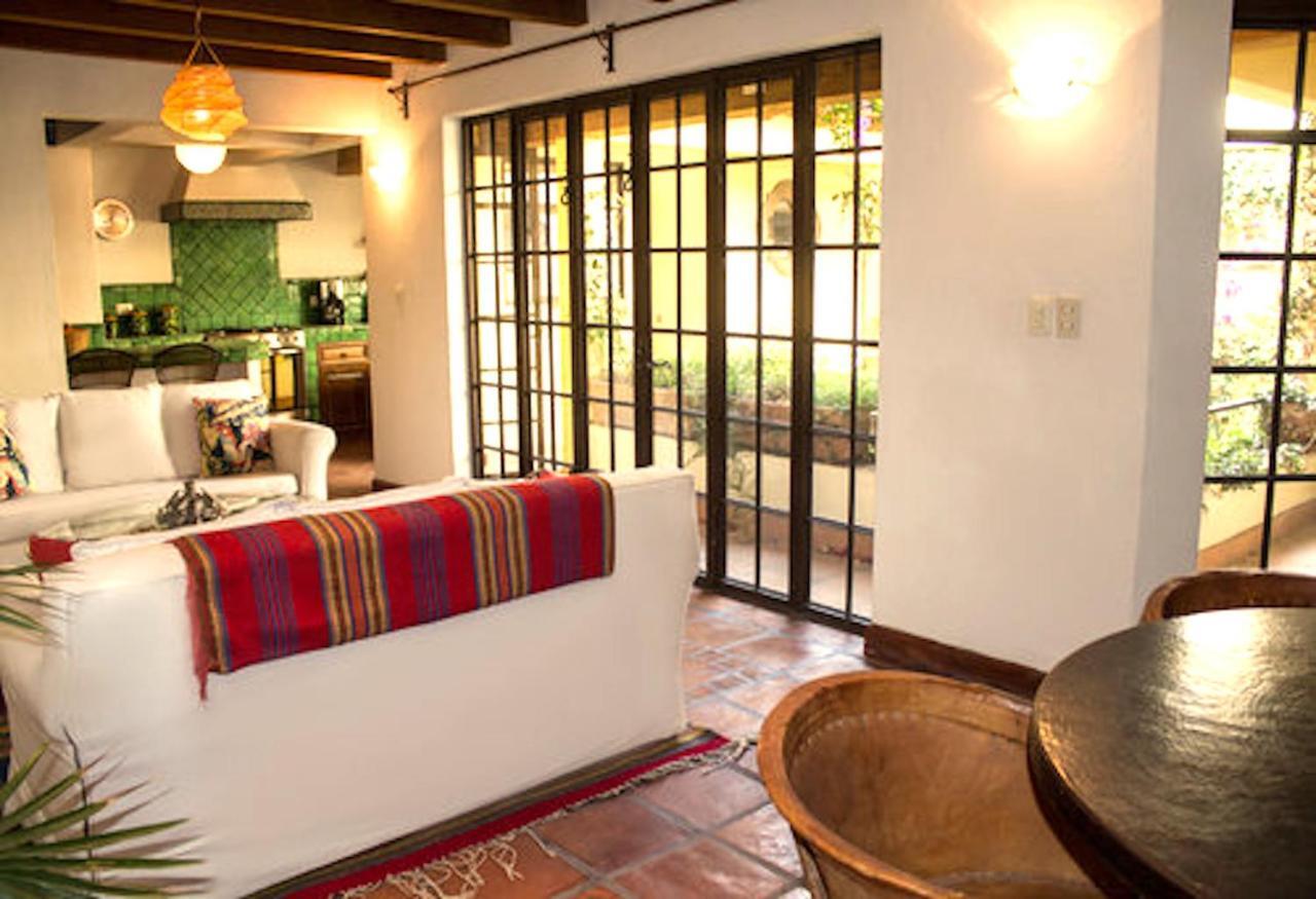 Bed and Breakfast Casa De La Manana Альенде Экстерьер фото