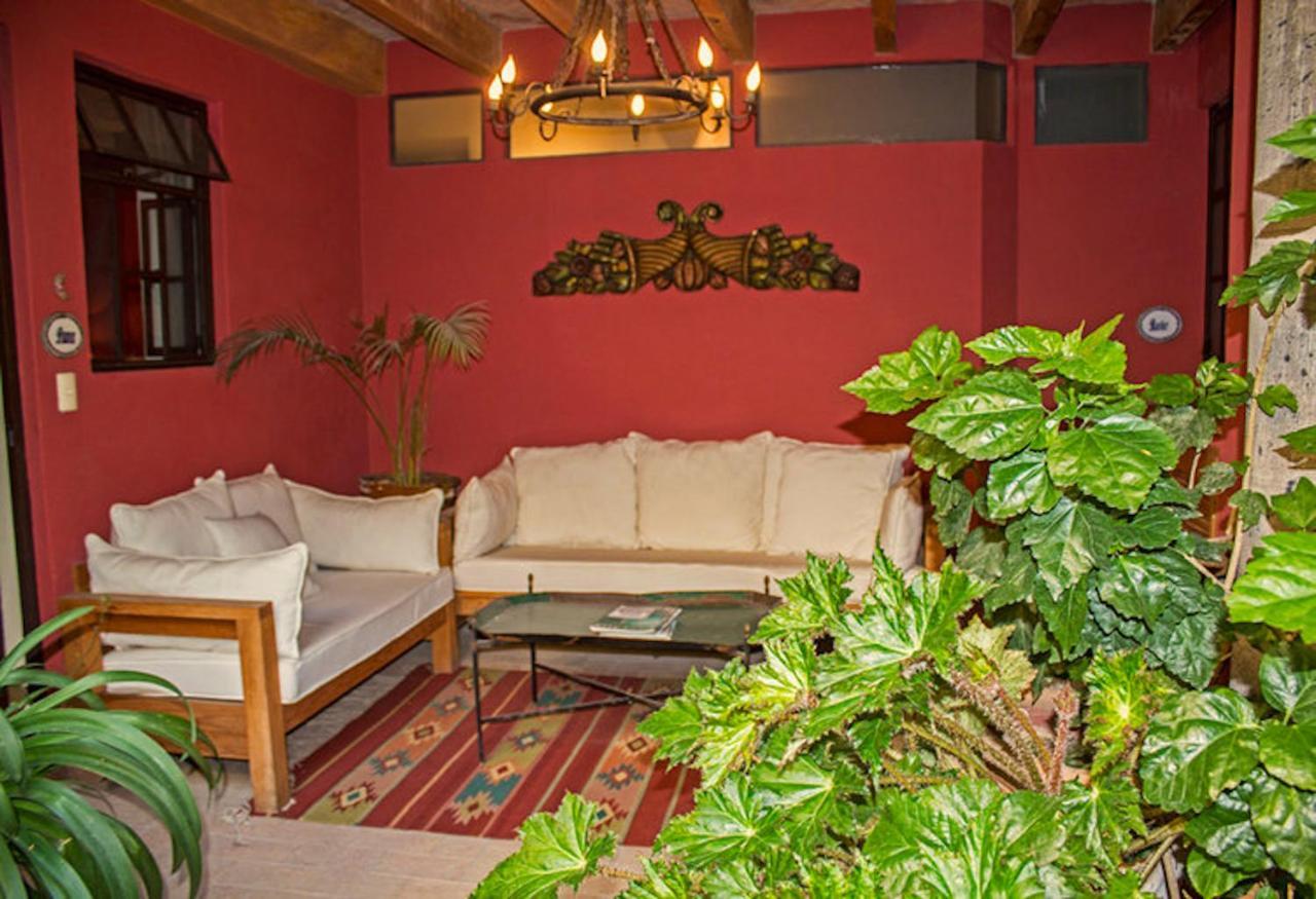 Bed and Breakfast Casa De La Manana Альенде Экстерьер фото
